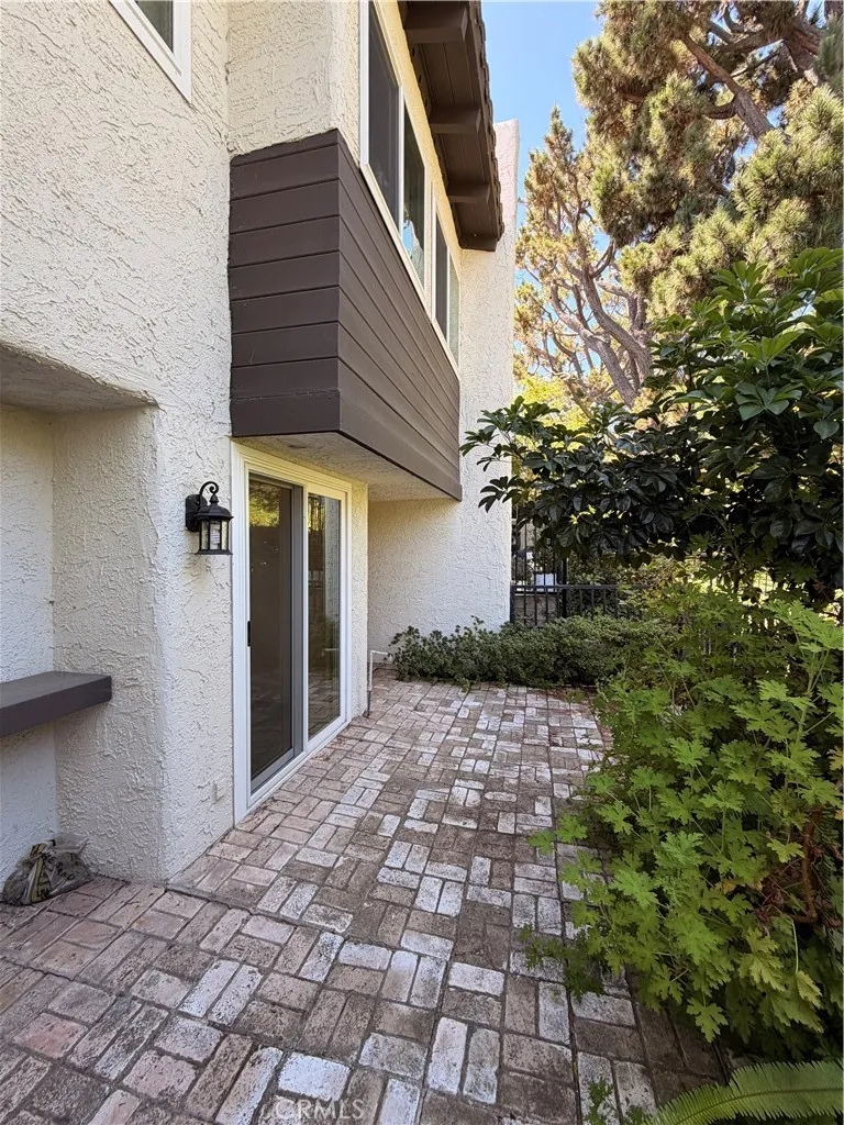 77 Cottonwood Palos Verdes Peninsula, CA 90274