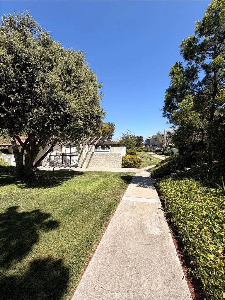 77 Cottonwood Palos Verdes Peninsula, CA 90274