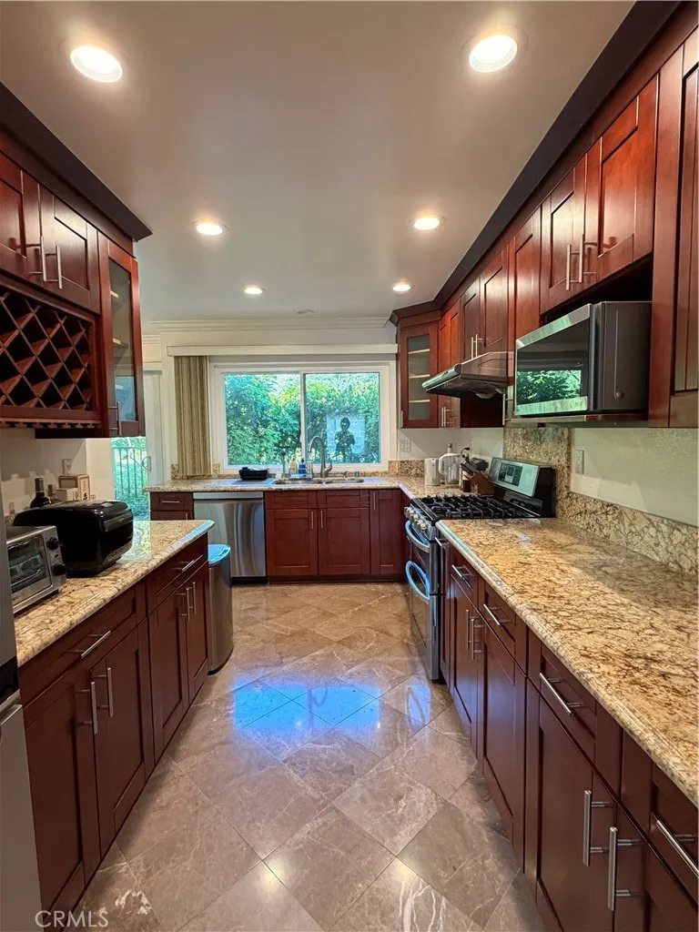77 Cottonwood Palos Verdes Peninsula, CA 90274