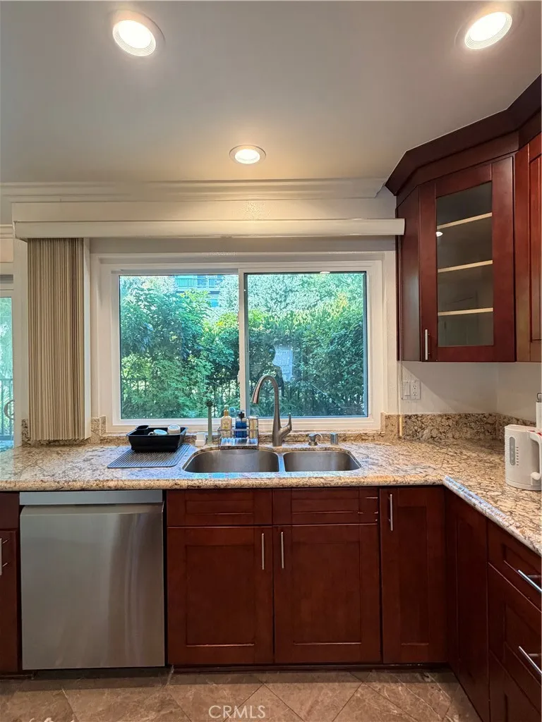 77 Cottonwood Palos Verdes Peninsula, CA 90274
