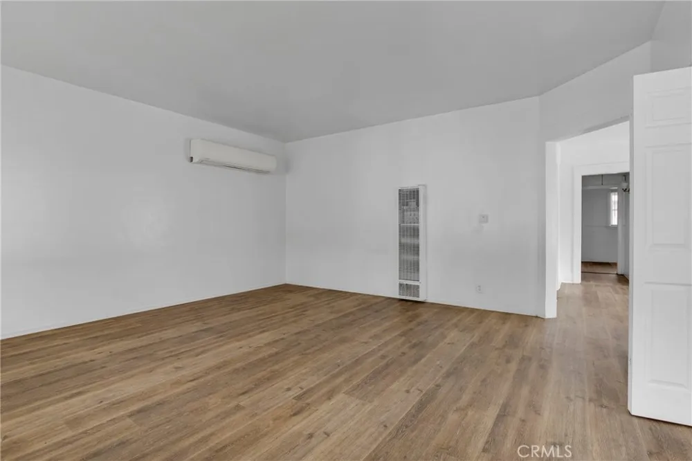 531 W 5th Street Long Beach, CA 90802