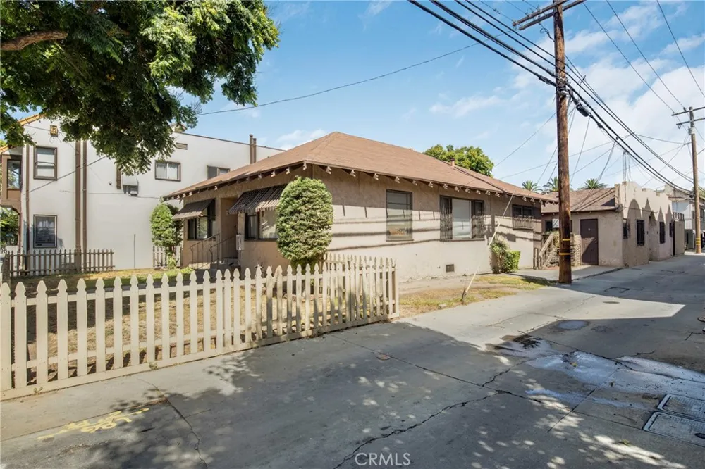 531 W 5th Street Long Beach, CA 90802