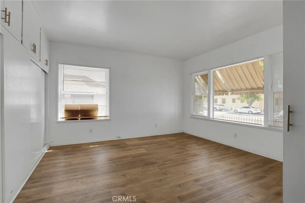 531 W 5th Street Long Beach, CA 90802