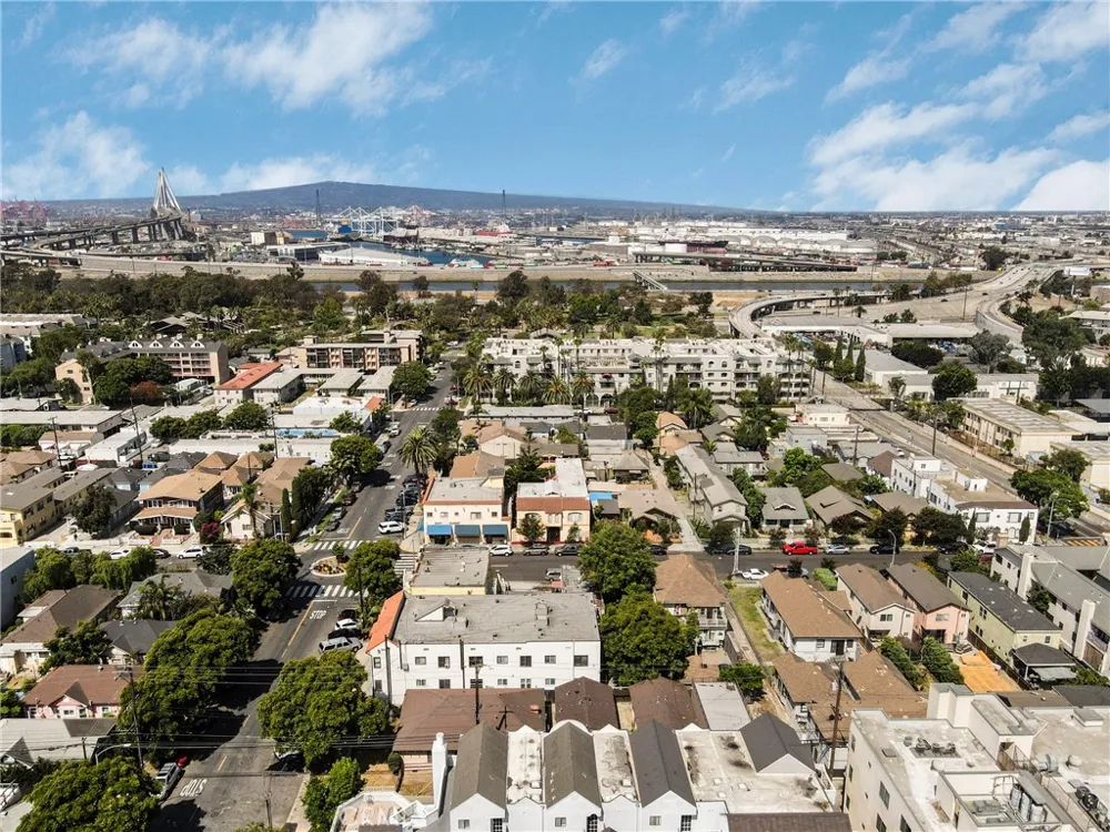 531 W 5th Street Long Beach, CA 90802