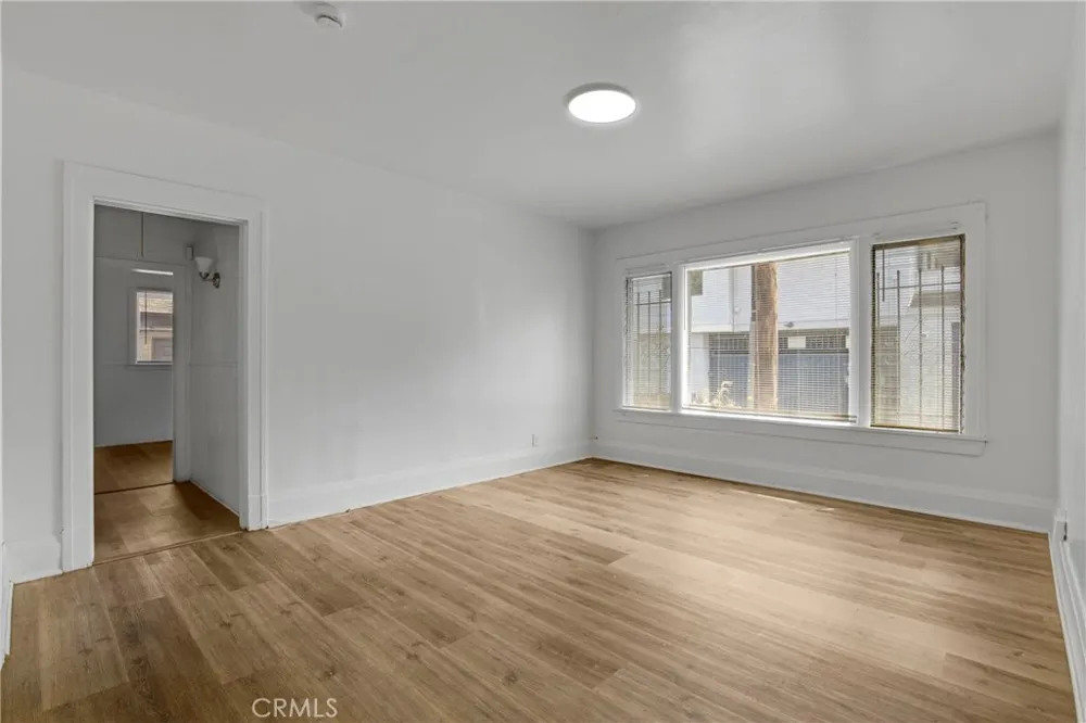 531 W 5th Street Long Beach, CA 90802