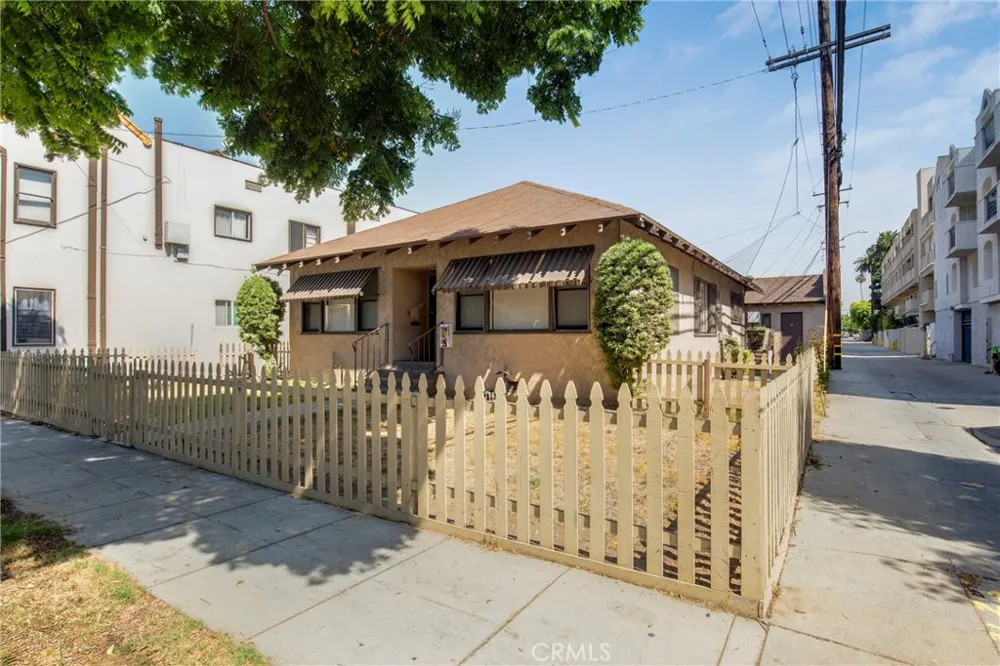 531 W 5th Street Long Beach, CA 90802