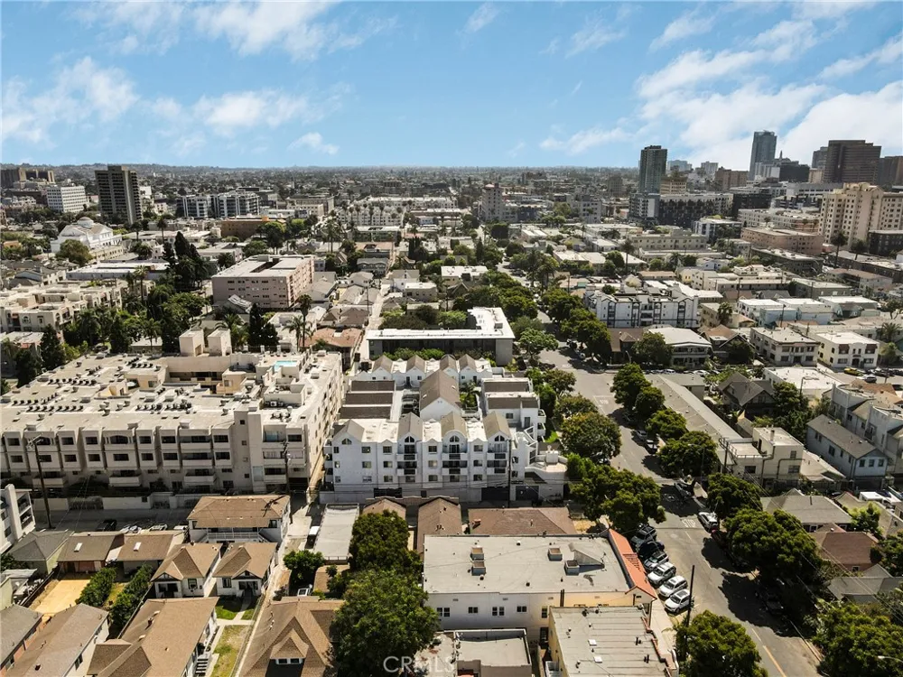 531 W 5th Street Long Beach, CA 90802
