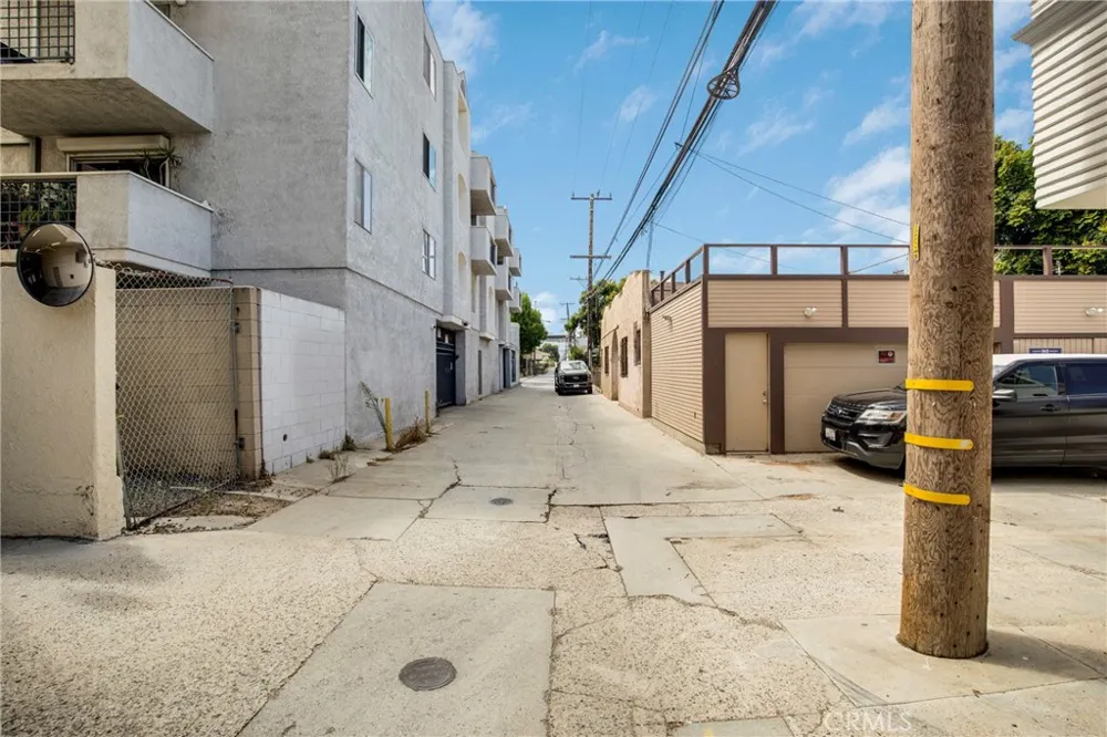 531 W 5th Street Long Beach, CA 90802