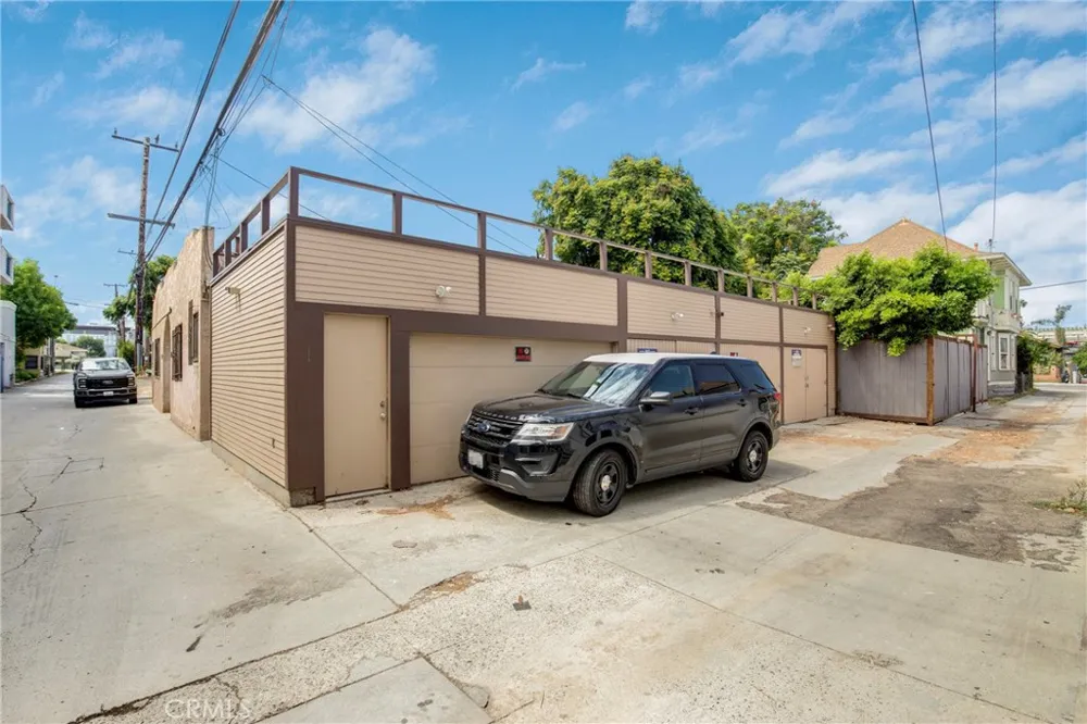 531 W 5th Street Long Beach, CA 90802