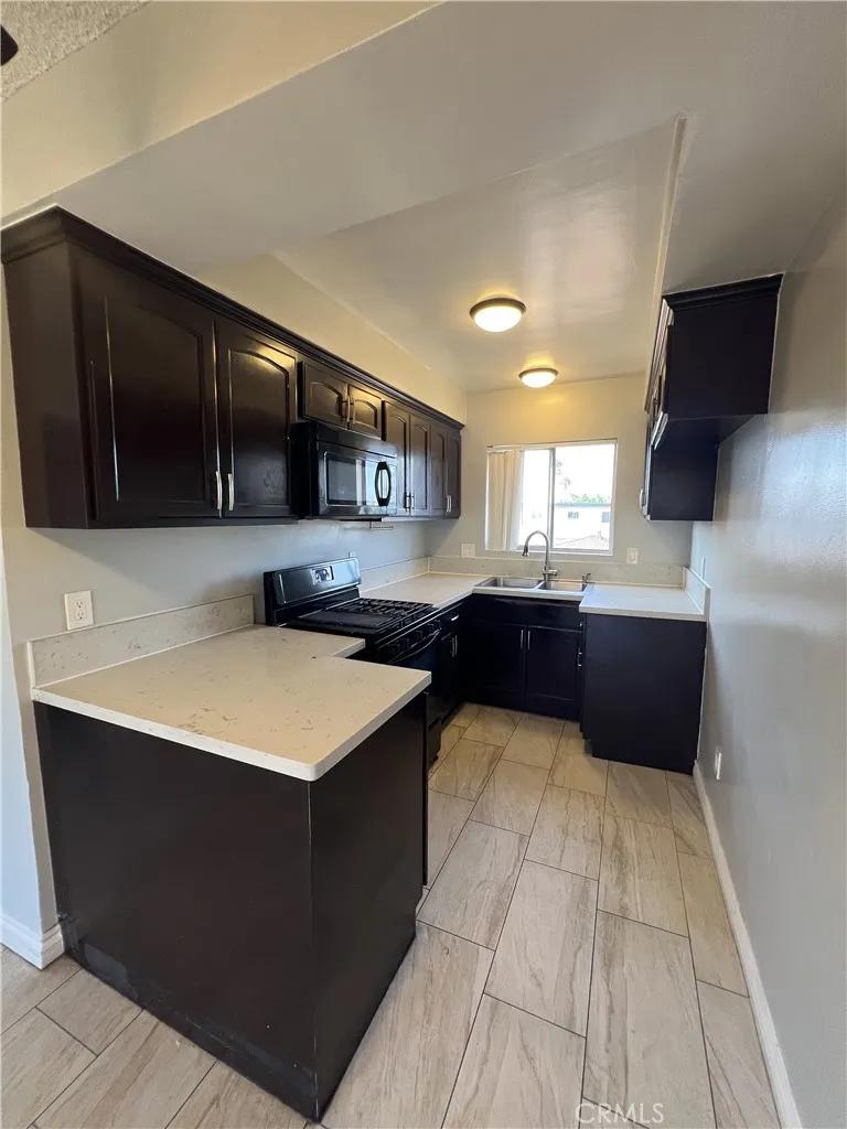 14817 Lemoli #7 Gardena, CA 90249