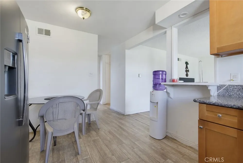 13 Paradise Carson, CA 90745