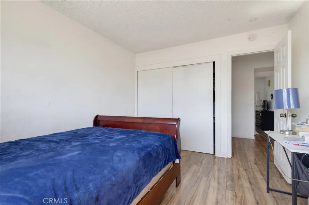 13 Paradise Carson, CA 90745