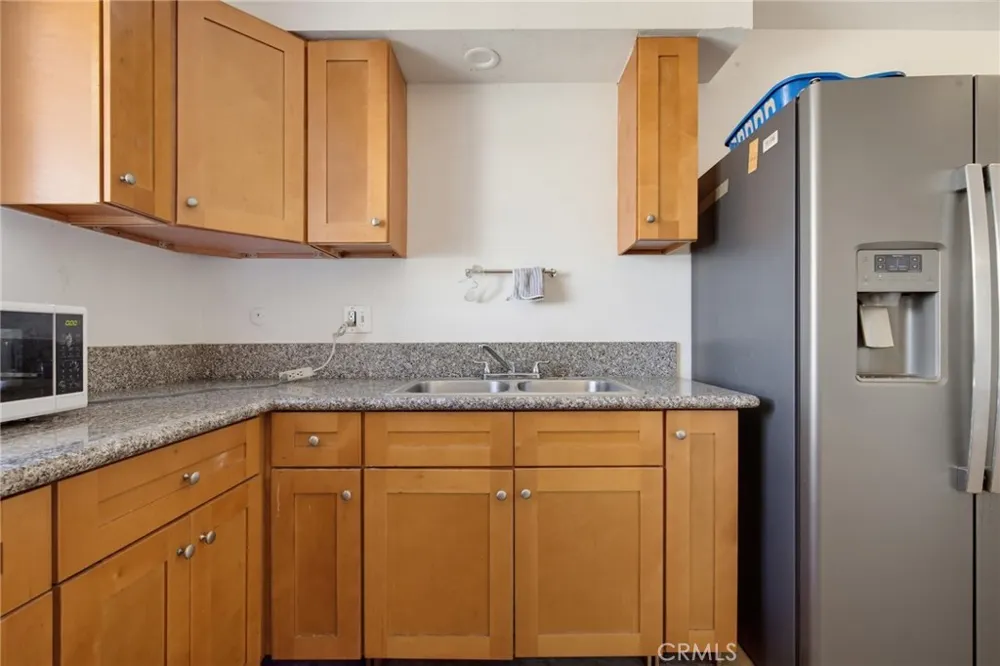 13 Paradise Carson, CA 90745