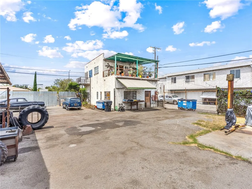 25828 President Harbor City, CA 90710