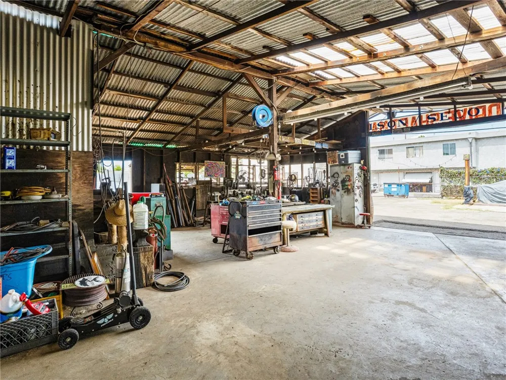 25828 President Harbor City, CA 90710
