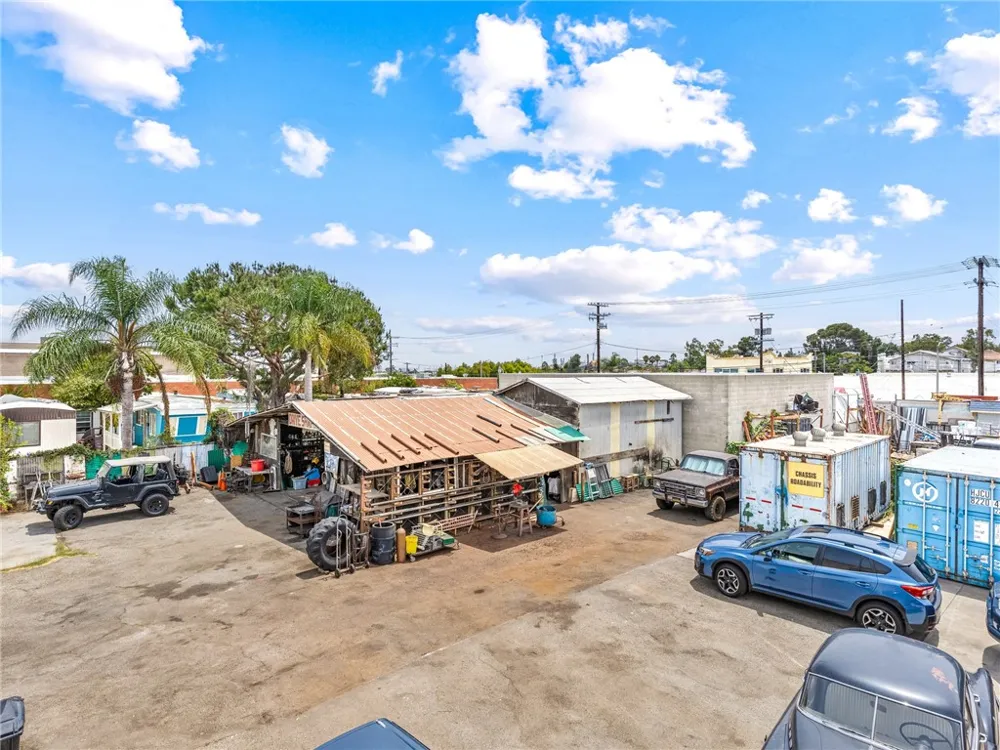 25828 President Harbor City, CA 90710