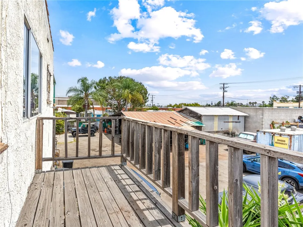 25828 President Harbor City, CA 90710