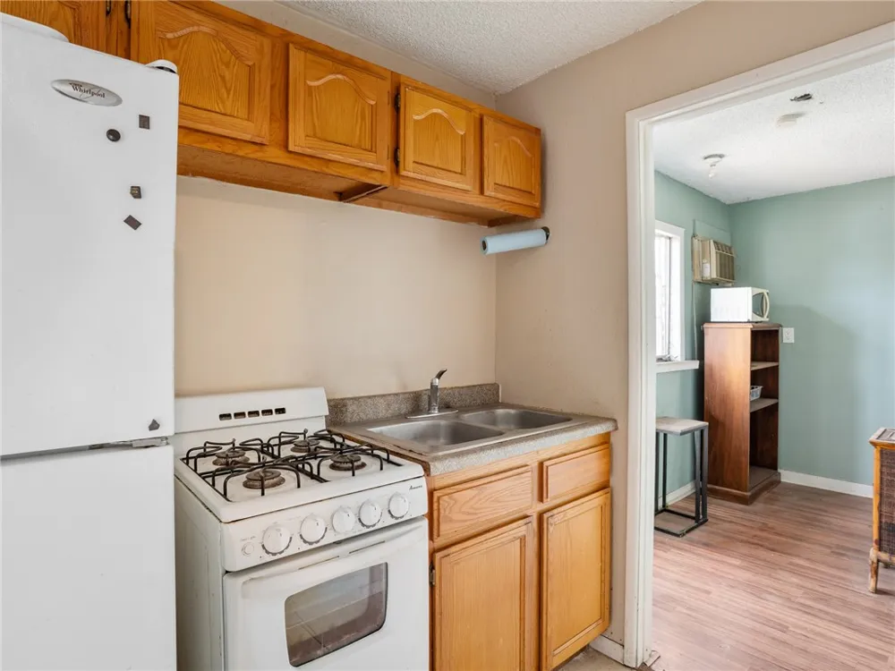 25828 President Harbor City, CA 90710
