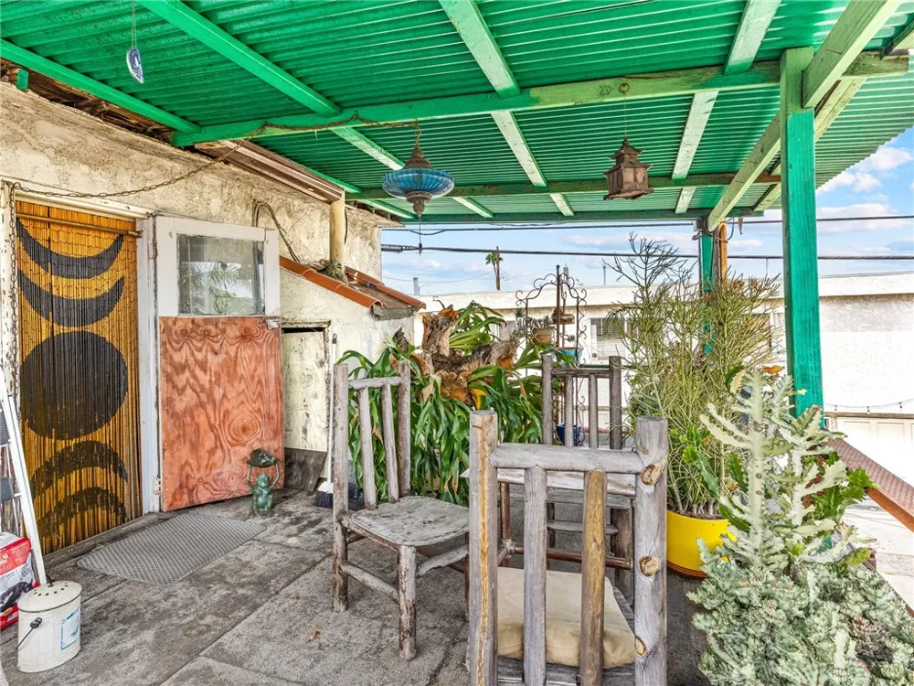 25828 President Harbor City, CA 90710