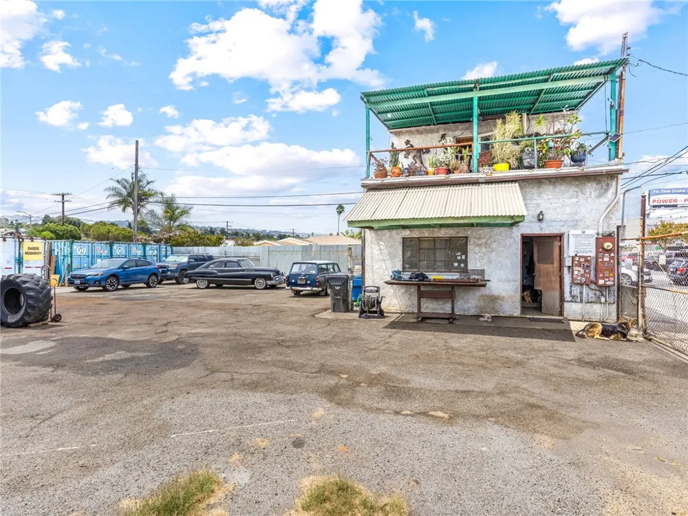 25828 President Harbor City, CA 90710