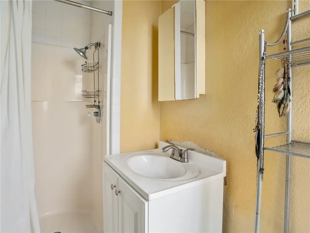 25828 President Harbor City, CA 90710