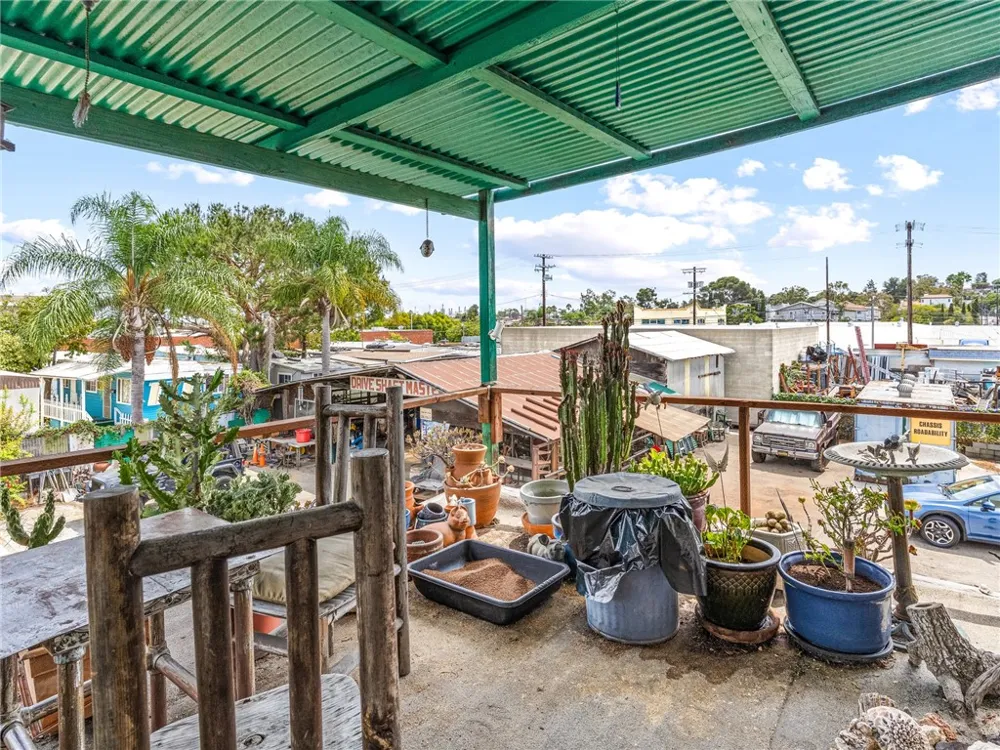 25828 President Harbor City, CA 90710