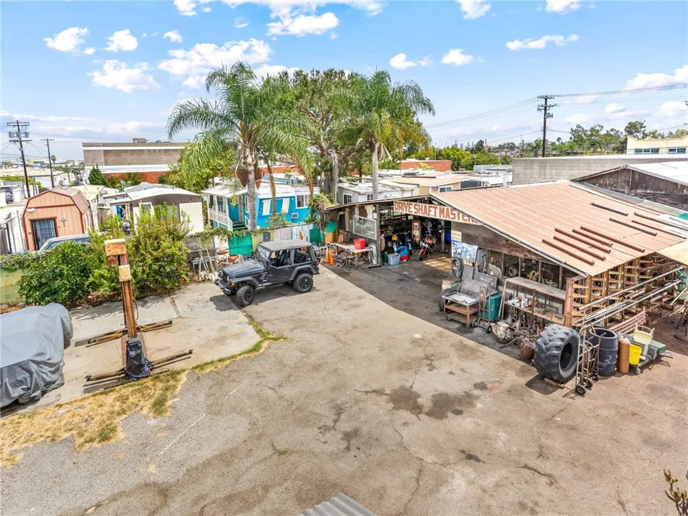 25828 President Harbor City, CA 90710