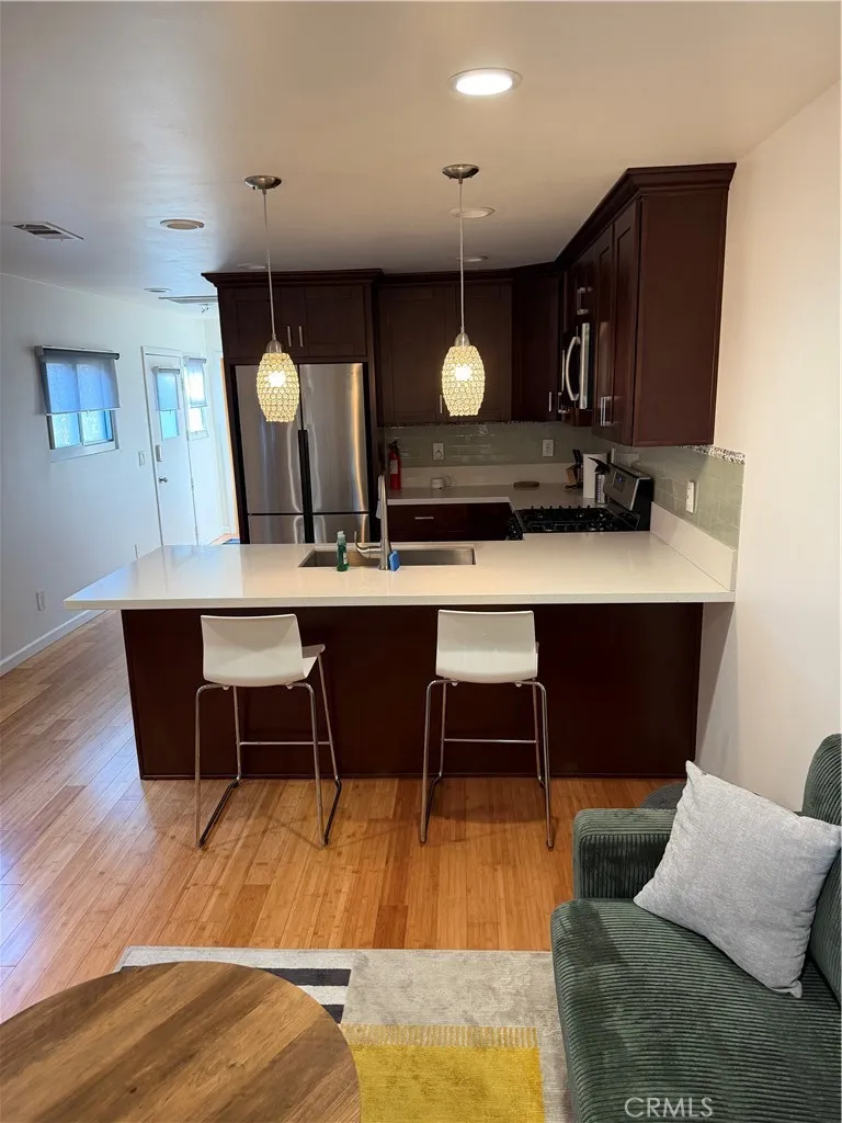 239 W Hillcrest Inglewood, CA 90301