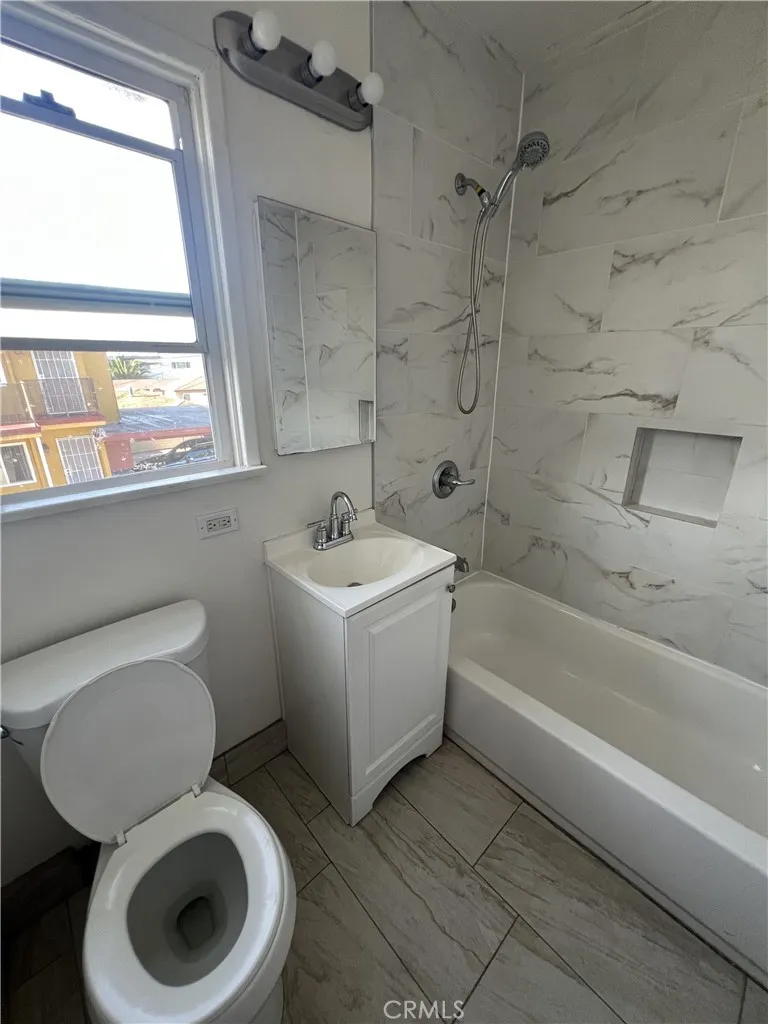 14815 Lemoli #C Gardena, CA 90249