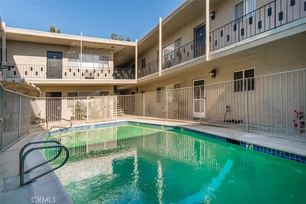 4653 Fulton #2 Sherman Oaks, CA 91423