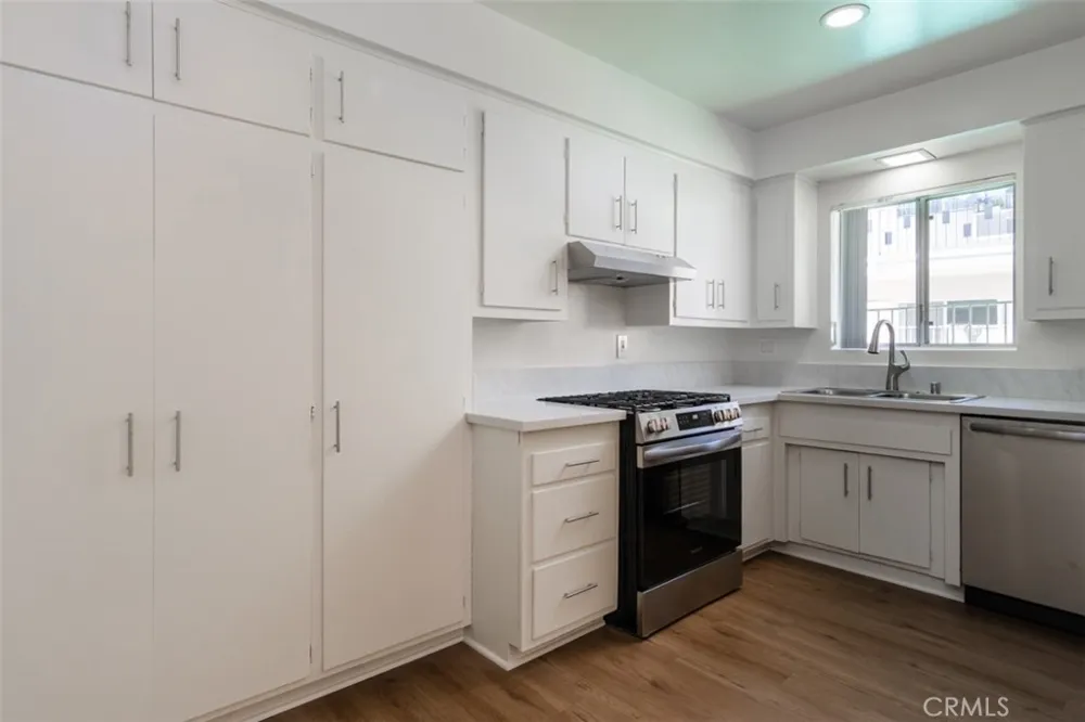 4653 Fulton #2 Sherman Oaks, CA 91423