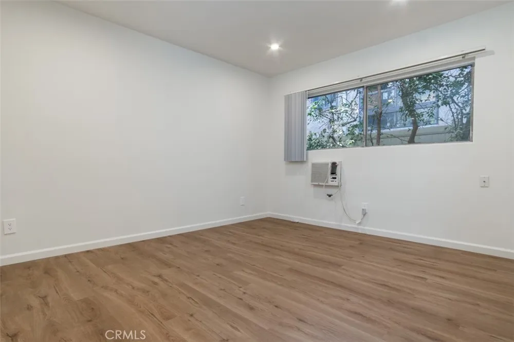 4653 Fulton #2 Sherman Oaks, CA 91423