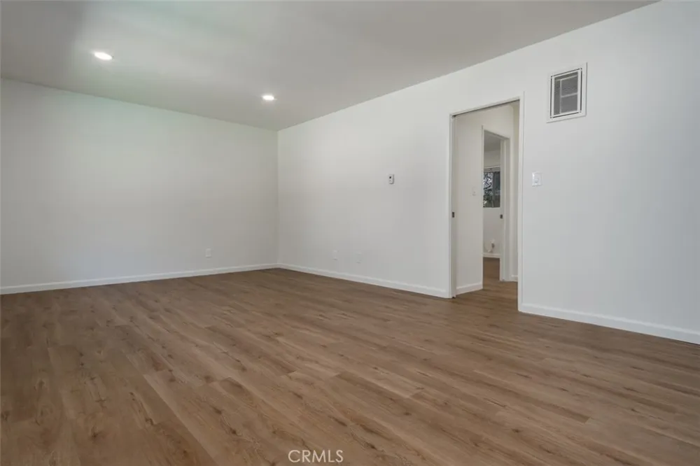 4653 Fulton #2 Sherman Oaks, CA 91423