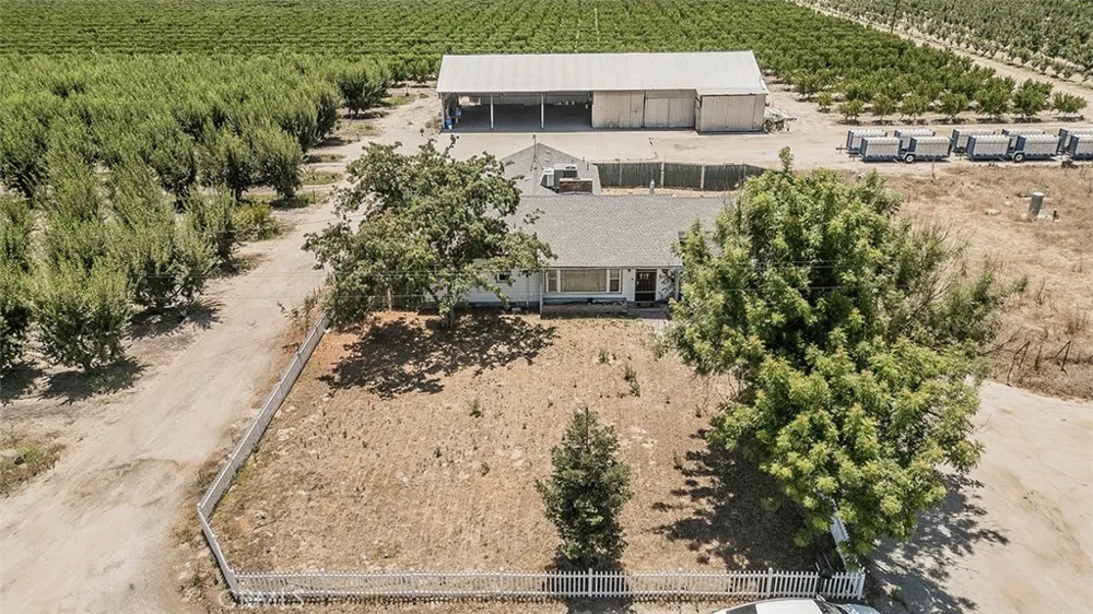 17209 E Floral Reedley, CA 93654