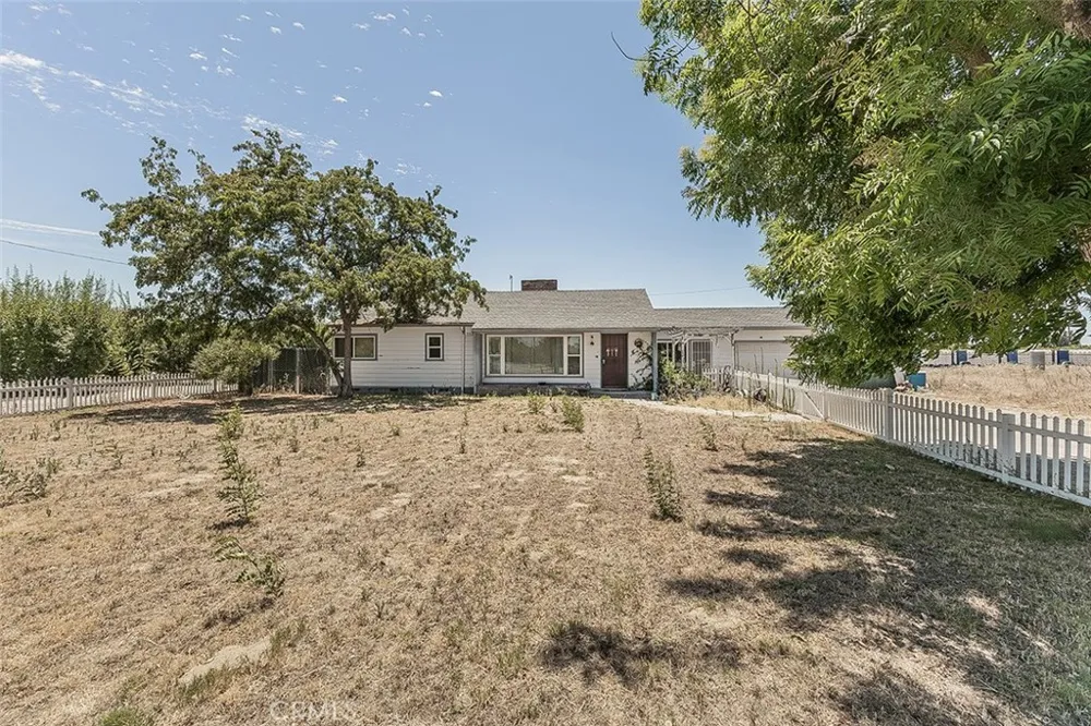 17209 E Floral Reedley, CA 93654