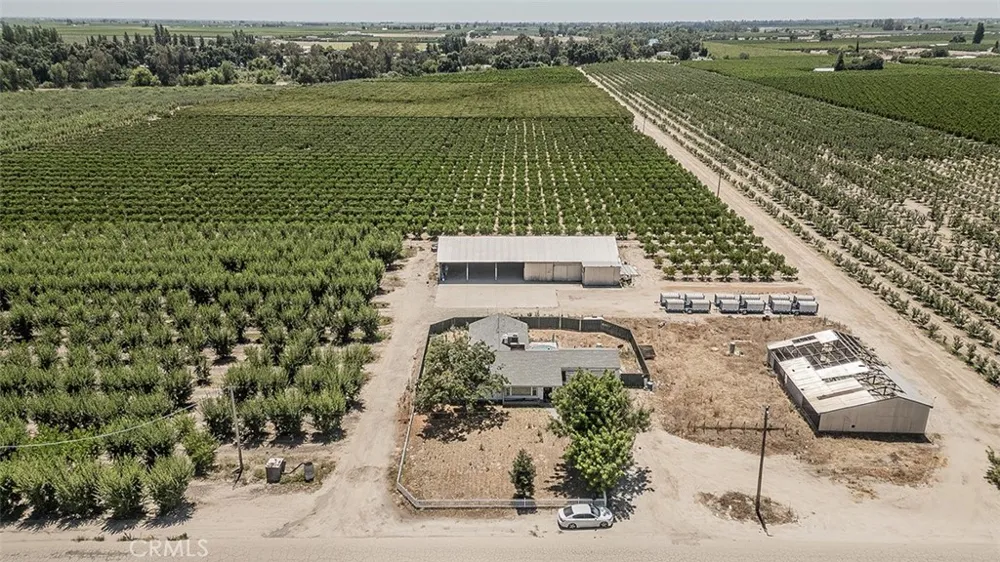17209 E Floral Reedley, CA 93654
