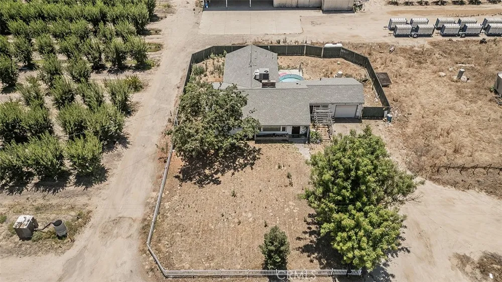 17209 E Floral Reedley, CA 93654