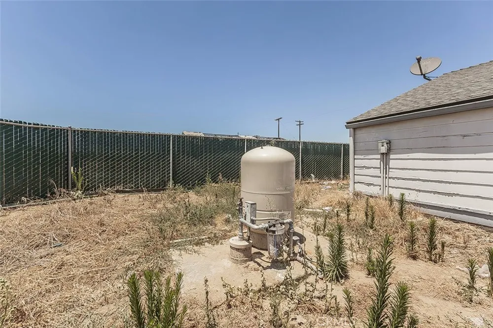 17209 E Floral Reedley, CA 93654