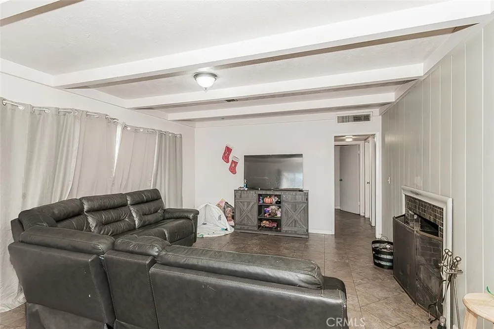17209 E Floral Reedley, CA 93654