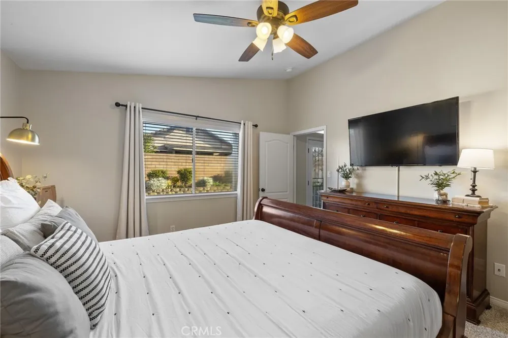 9906 Boone Valley Drive Bakersfield, CA 93312