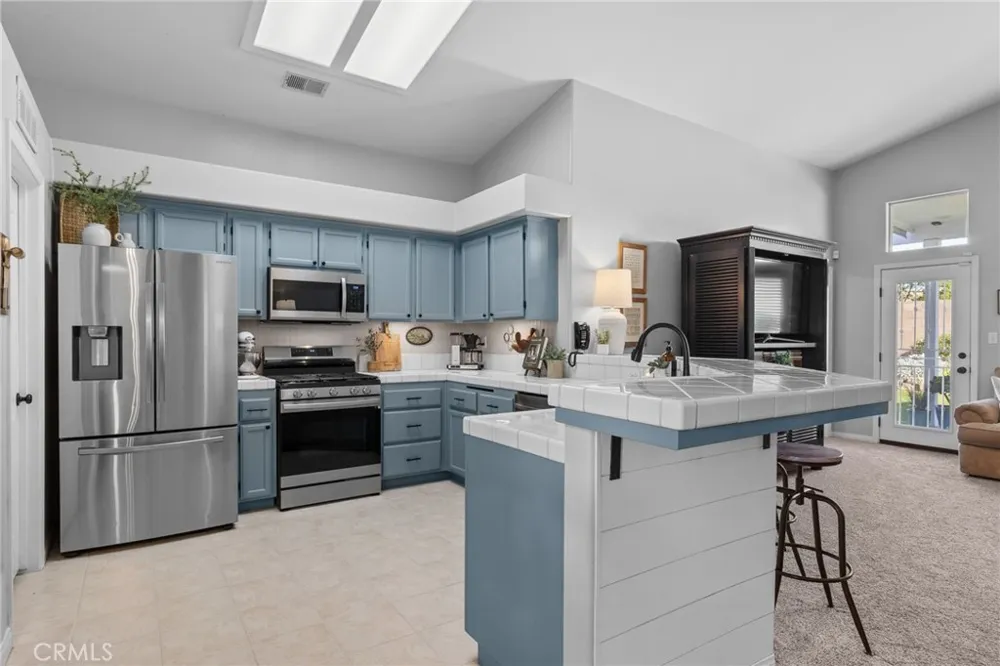 9906 Boone Valley Drive Bakersfield, CA 93312