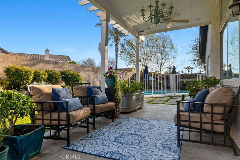 9906 Boone Valley Drive Bakersfield, CA 93312