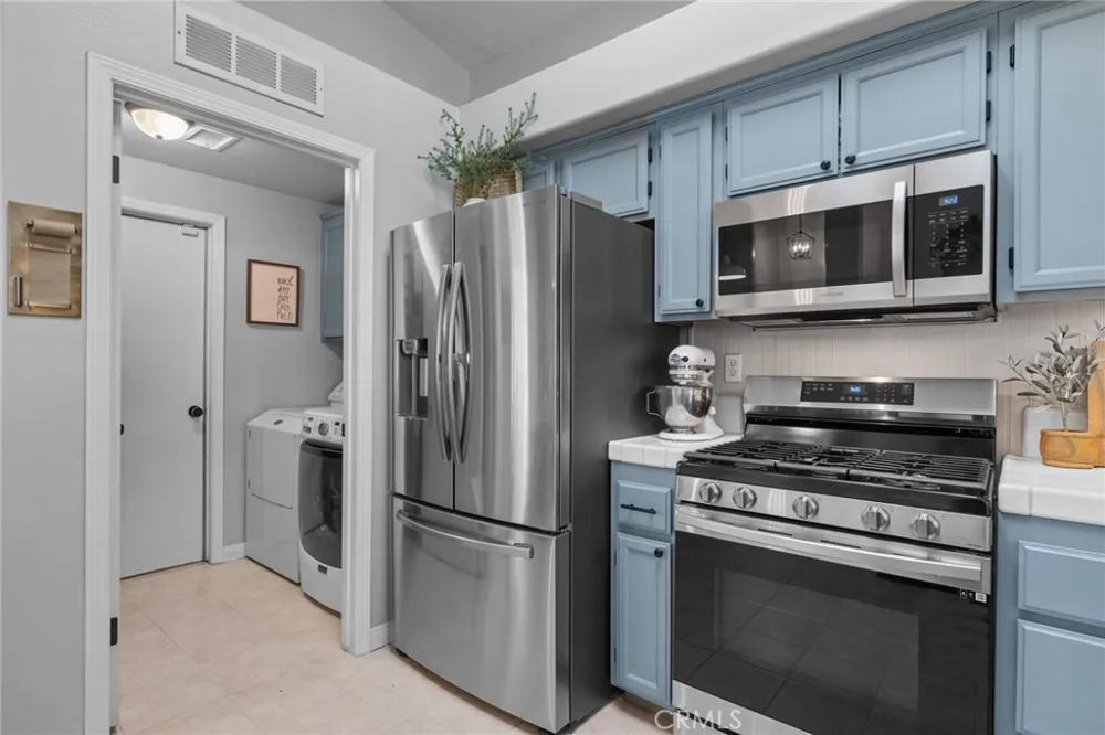 9906 Boone Valley Drive Bakersfield, CA 93312