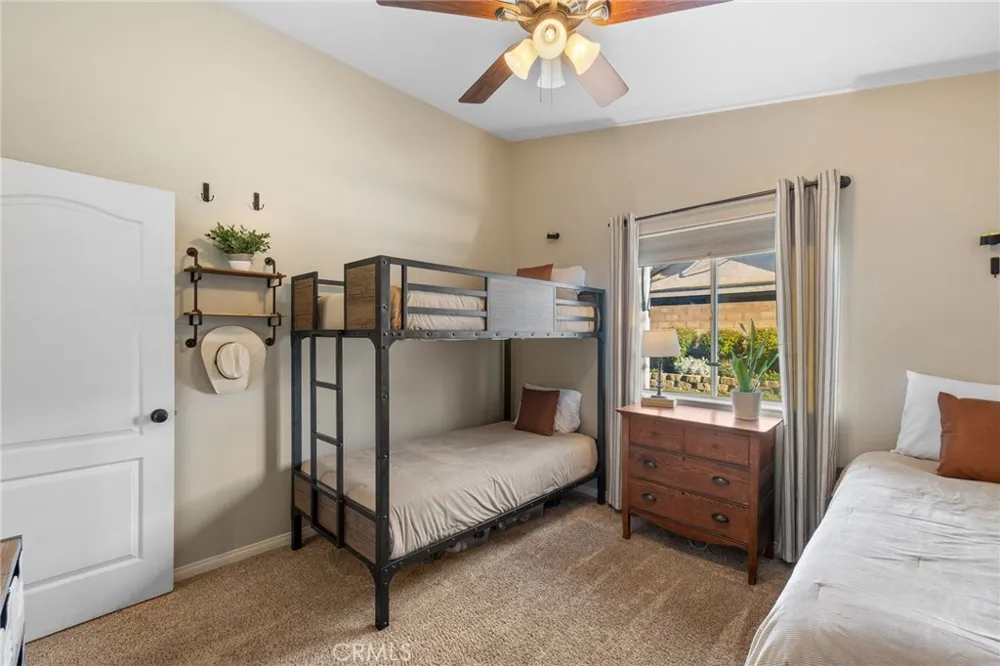 9906 Boone Valley Drive Bakersfield, CA 93312