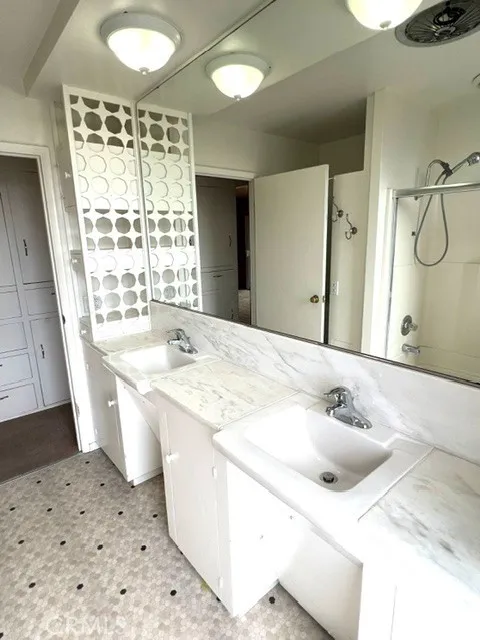 425 Wellington Cambria, CA 93428