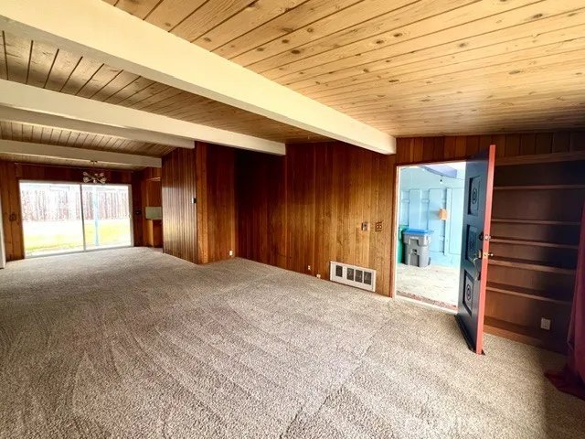 425 Wellington Cambria, CA 93428