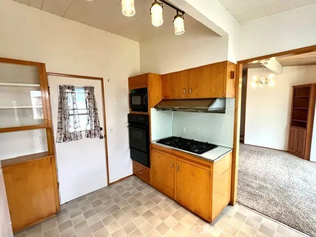 425 Wellington Cambria, CA 93428
