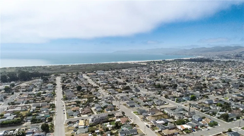 813 Trouville Avenue Grover Beach, CA 93433