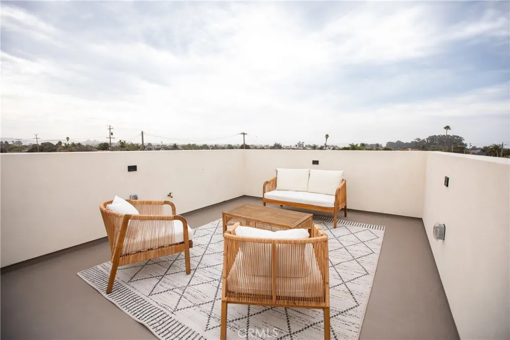 813 Trouville Avenue Grover Beach, CA 93433