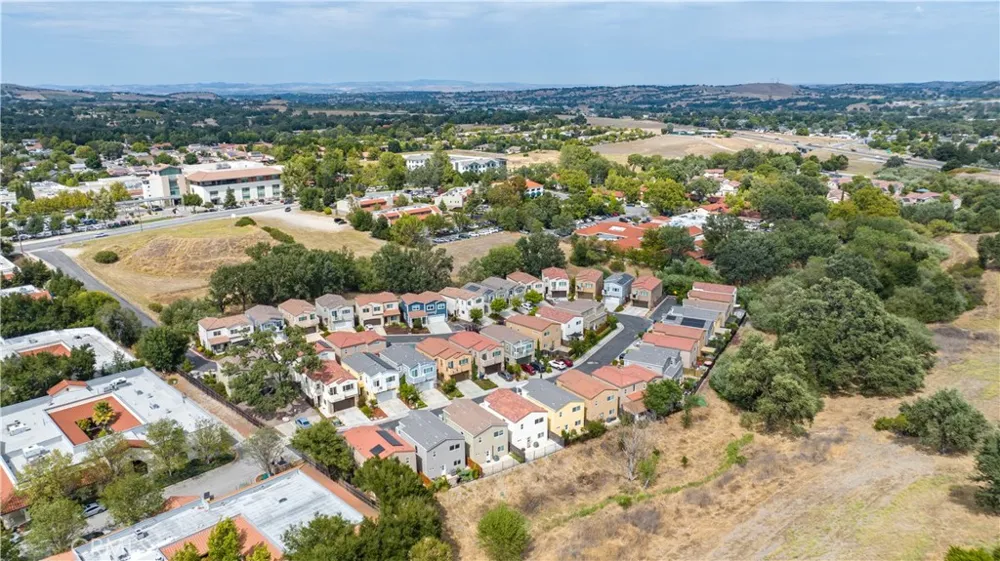 351 Calle De Pueblo Templeton, CA 93465